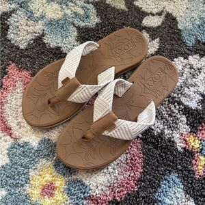 Roxy Women’s Brown Footbed Sandals with White Woven Straps